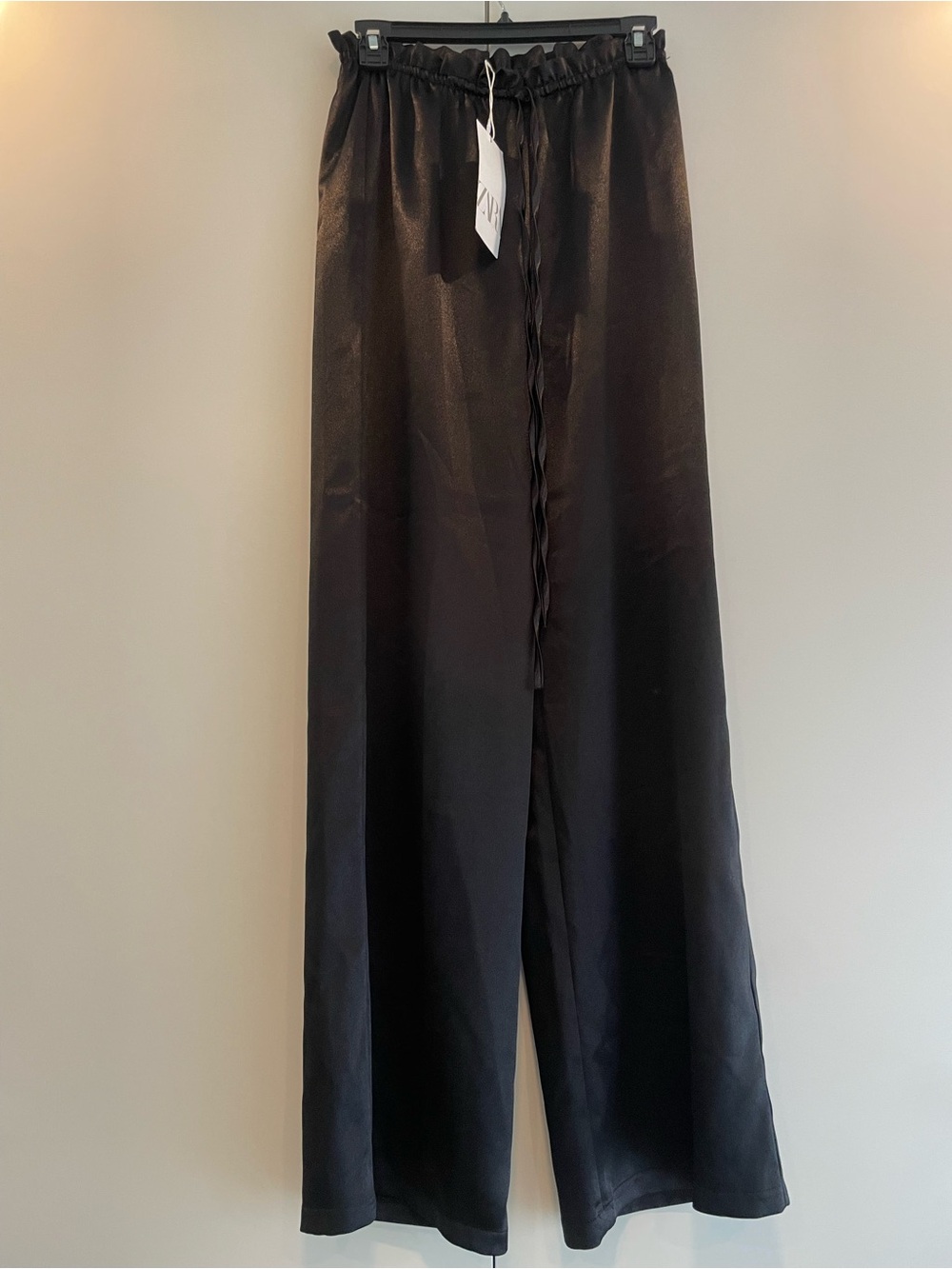 Women Black Drawstring Wide-Leg silk pants